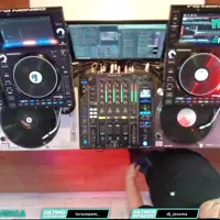 Live On Air by másQDance