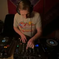 Musik kann vielleicht nicht die Welt retten, aber deine Seele. by du$t3rLizZ