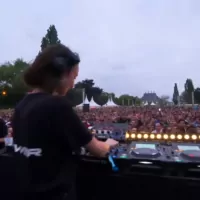 Live On Air by Toddy Tempo.