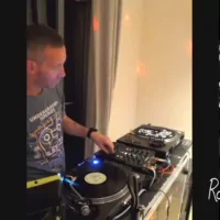Live On Air by Toddy Tempo.